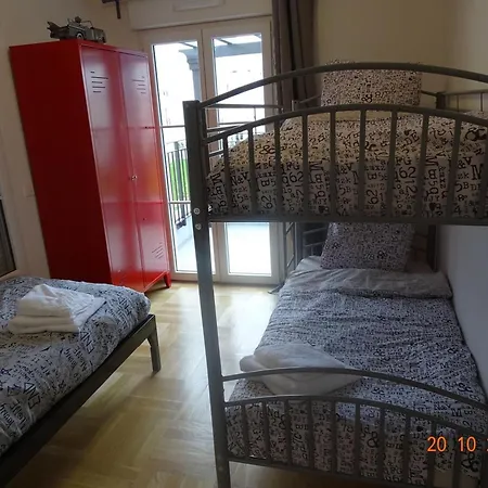 Дом отдыха Maison Serris 110 M², Jardin Prive Серри